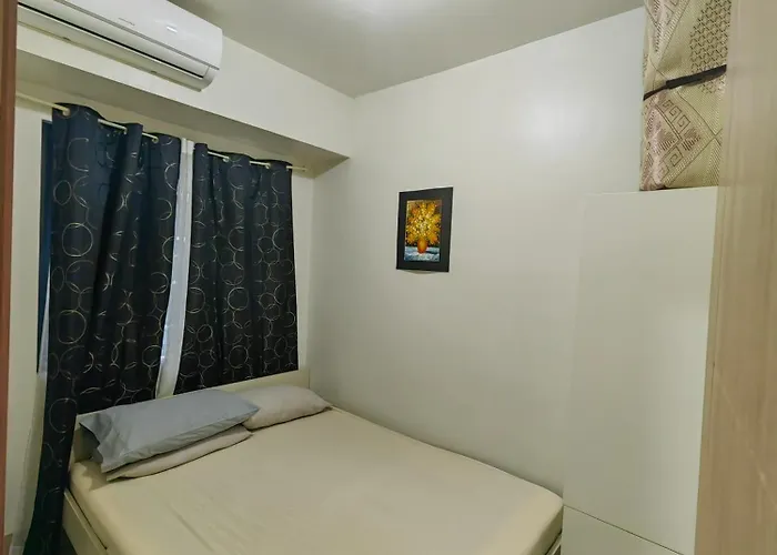 Hotel Mall Of Near Airport 4*